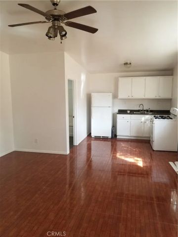 17537 Tuba, Northridge, CA 91325