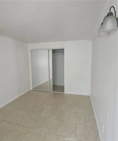17537 Tuba, Northridge, CA 91325