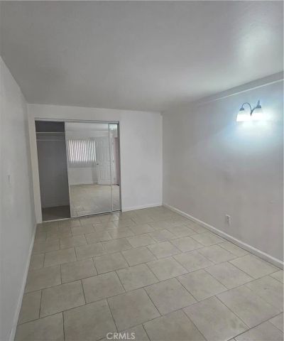 17537 Tuba, Northridge, CA 91325