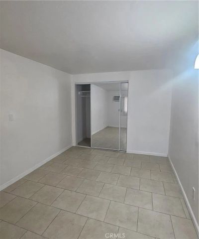 17537 Tuba, Northridge, CA 91325