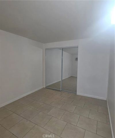 17537 Tuba, Northridge, CA 91325