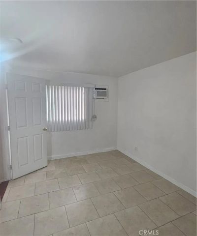 17537 Tuba, Northridge, CA 91325