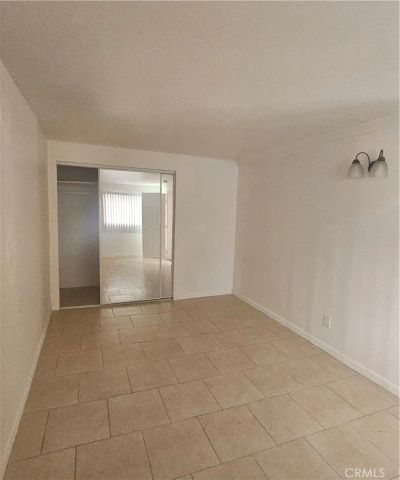 17537 Tuba, Northridge, CA 91325