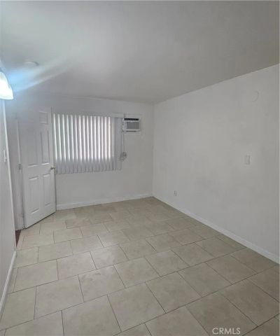 17537 Tuba, Northridge, CA 91325