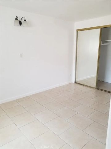 17537 Tuba, Northridge, CA 91325