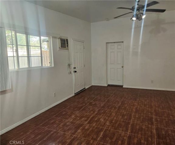 17537 Tuba, Northridge, CA 91325
