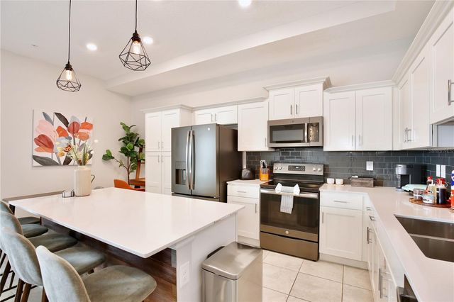 3180 PARADOX CIRCLE 402, Kissimmee, FL 34746