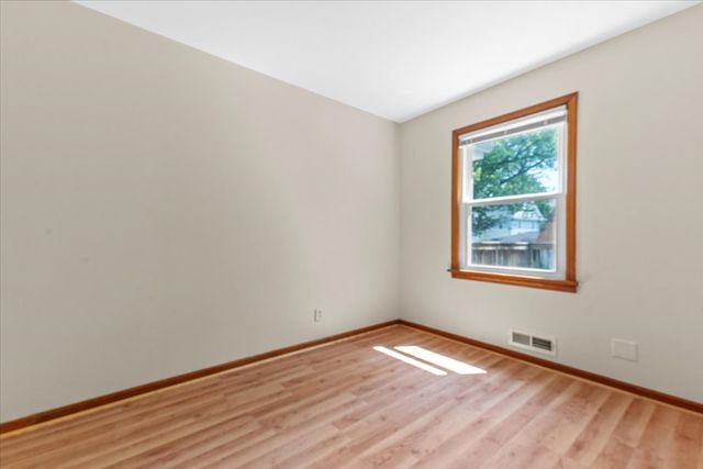 1033 Osmond Avenue, Antioch, IL 60002