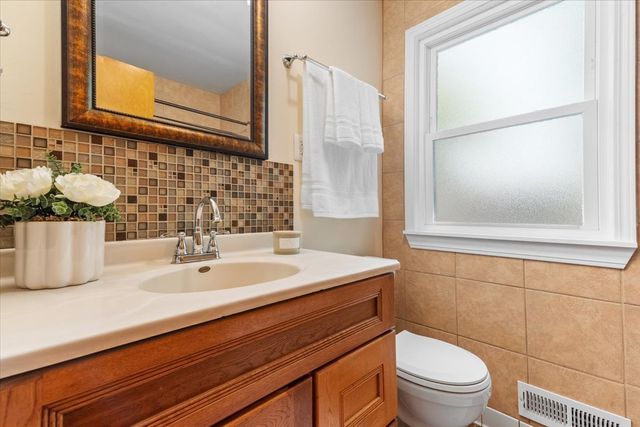 1033 Osmond Avenue, Antioch, IL 60002