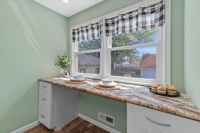 1033 Osmond Avenue, Antioch, IL 60002