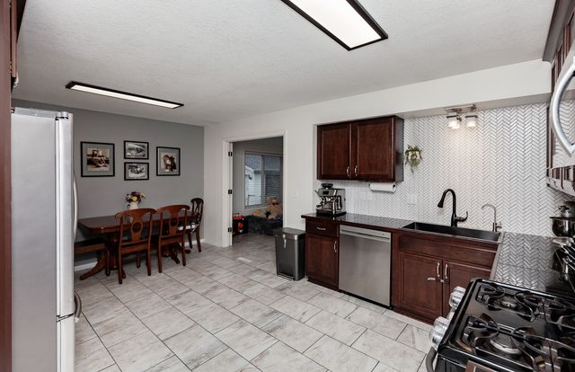 6205 Welker Avenue, Des Moines, IA 50312