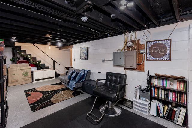 6205 Welker Avenue, Des Moines, IA 50312