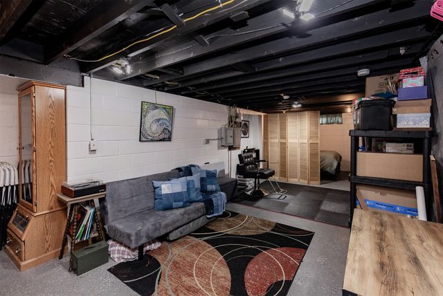 6205 Welker Avenue, Des Moines, IA 50312