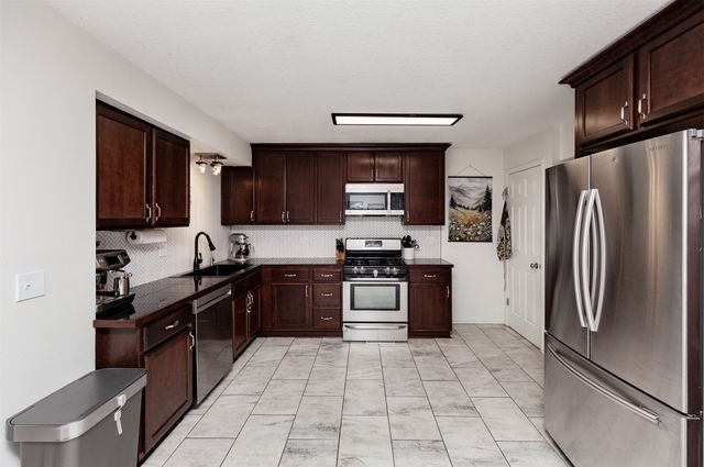 6205 Welker Avenue, Des Moines, IA 50312