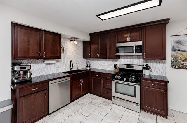 6205 Welker Avenue, Des Moines, IA 50312