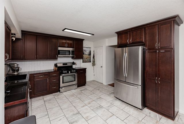 6205 Welker Avenue, Des Moines, IA 50312