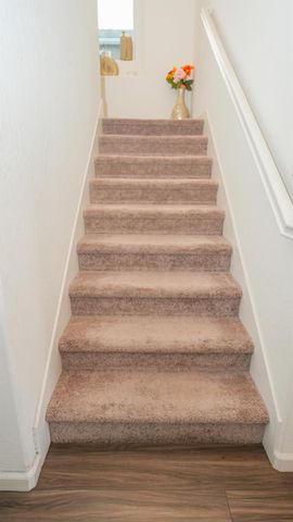 6675 Berkeley Ave E, Fresno, CA 93727