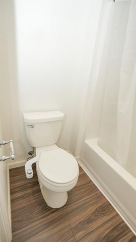 6675 Berkeley Ave E, Fresno, CA 93727