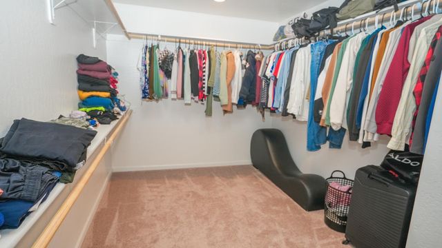 6675 Berkeley Ave E, Fresno, CA 93727