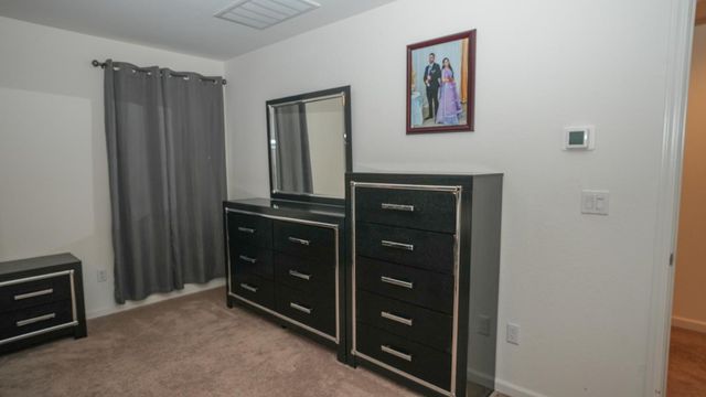 6675 Berkeley Ave E, Fresno, CA 93727