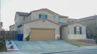 6675 Berkeley Ave E, Fresno, CA 93727