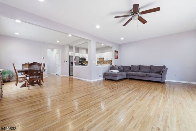 67 Rhyan Dr, Parsippany-troy Hills Twp., NJ 07054