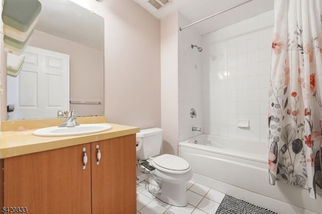 67 Rhyan Dr, Parsippany-troy Hills Twp., NJ 07054