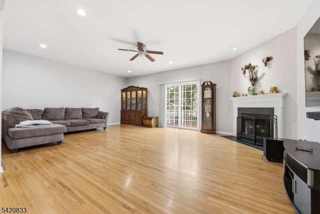 67 Rhyan Dr, Parsippany-troy Hills Twp., NJ 07054