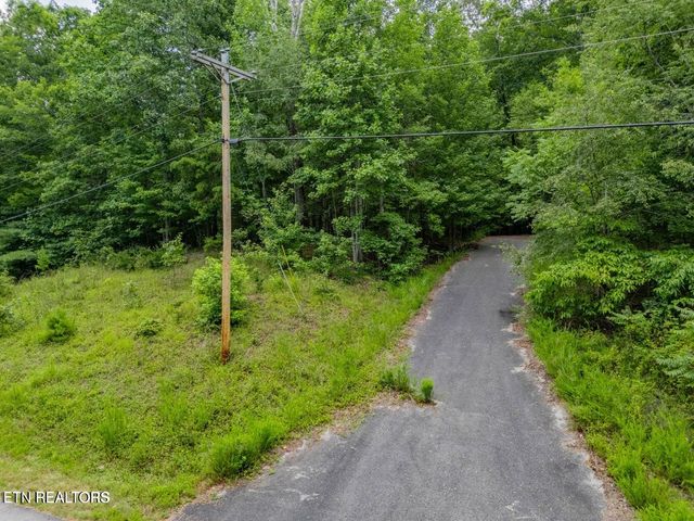 Crystal Springs Rd, Rockwood, TN 37854