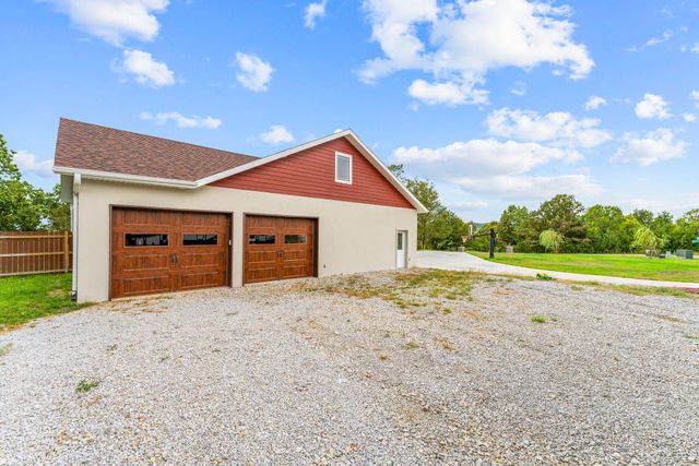 770 Mills Hollow Road, Branson, MO 65616
