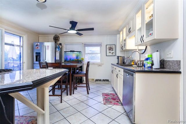 11586 Norway Drive, Hartland, MI 48353