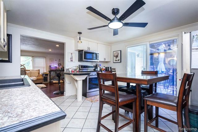 11586 Norway Drive, Hartland, MI 48353