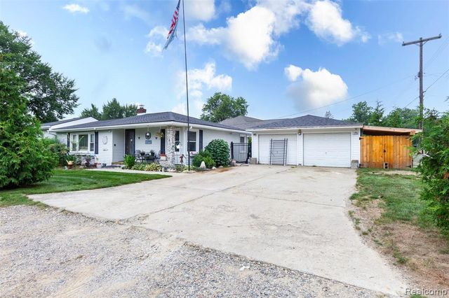 11586 Norway Drive, Hartland, MI 48353