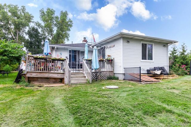 11586 Norway Drive, Hartland, MI 48353