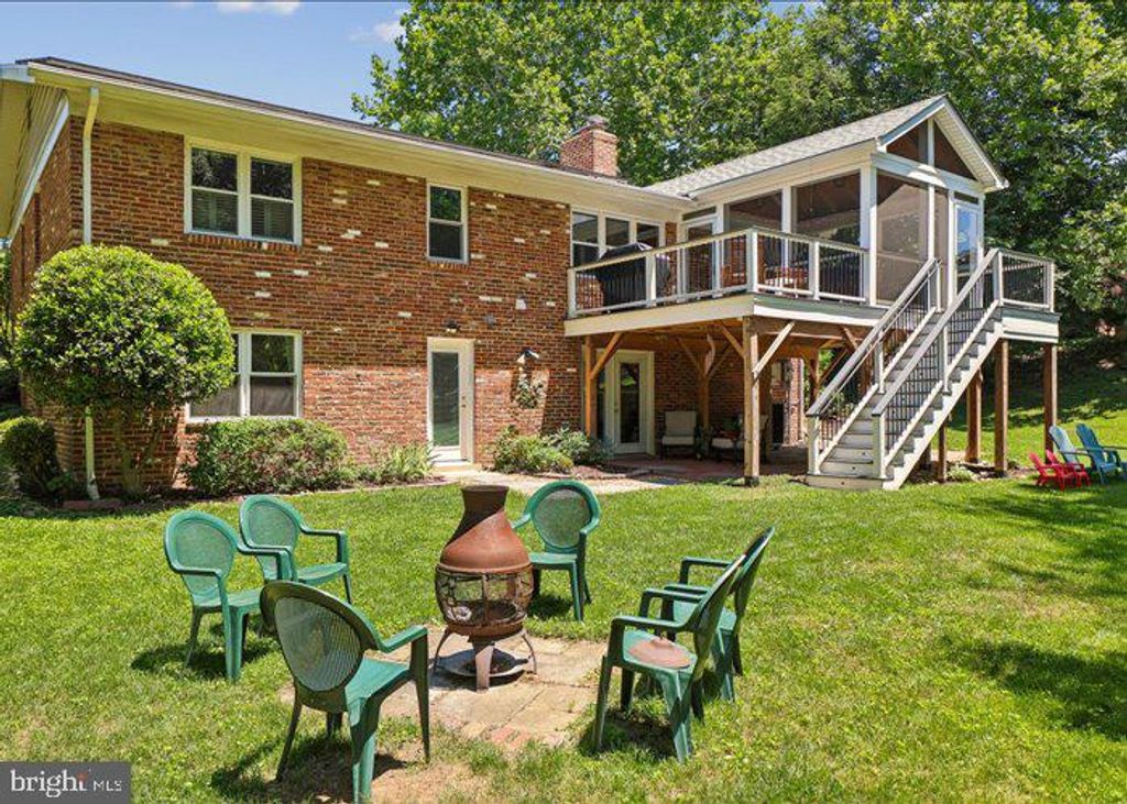 6437 PIMA ST, Alexandria, VA 22312