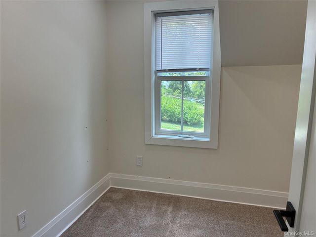 386 Lakeside Road, Newburgh, NY 12550