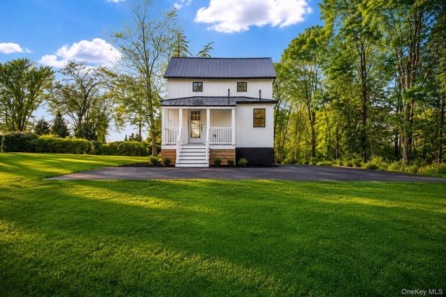 386 Lakeside Road, Newburgh, NY 12550