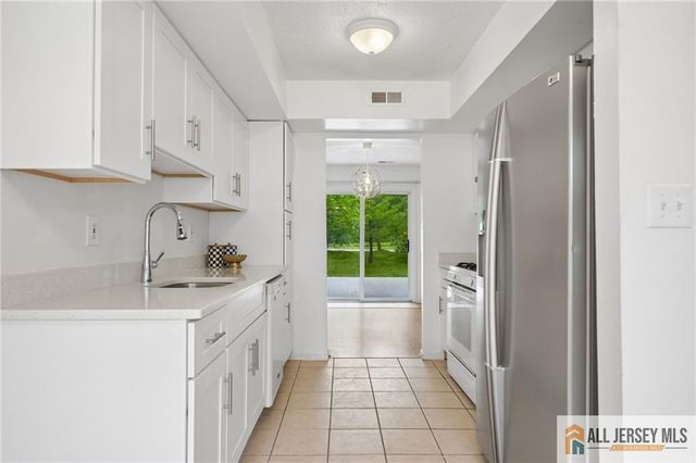 282 Kraemer Court 282, East Brunswick, NJ 08816