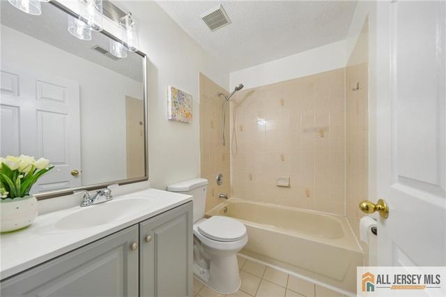282 Kraemer Court 282, East Brunswick, NJ 08816