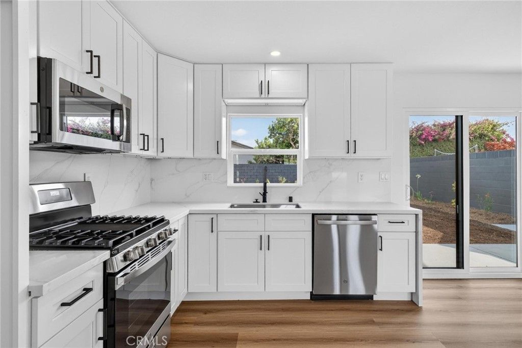 Image 9 of property listing at 173 W 232nd Pl, Carson, CA 90745