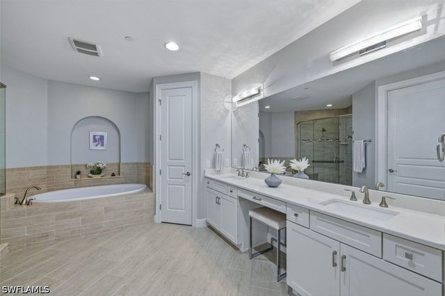 4711 Via Del Corso LN 102, Bonita Springs, FL 34134