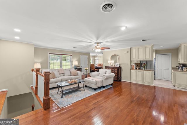 290 Cochran Drive, Gainesville, GA 30506