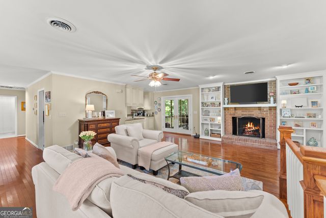 290 Cochran Drive, Gainesville, GA 30506