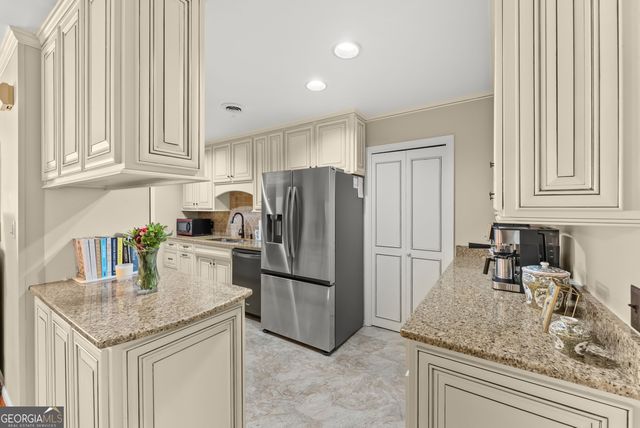 290 Cochran Drive, Gainesville, GA 30506