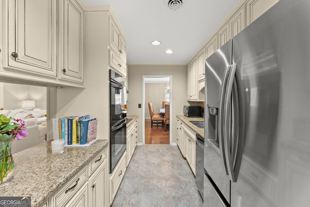 290 Cochran Drive, Gainesville, GA 30506
