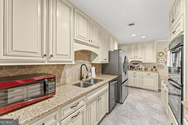 290 Cochran Drive, Gainesville, GA 30506