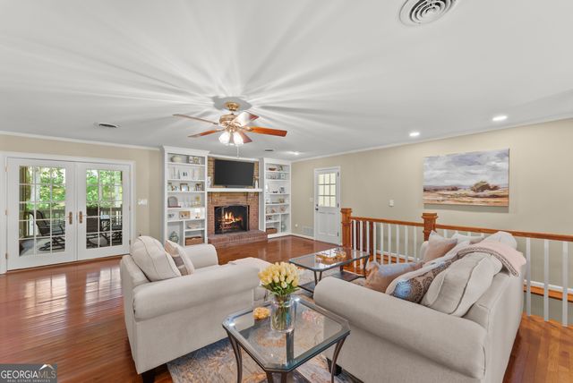 290 Cochran Drive, Gainesville, GA 30506