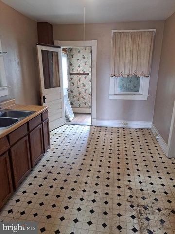 323 FAIRVIEW AVE, Winchester, VA 22601