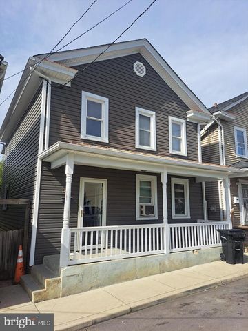 323 FAIRVIEW AVE, Winchester, VA 22601