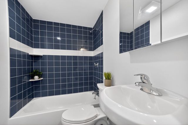 39 Neillian St 39, Bedford, MA 01730